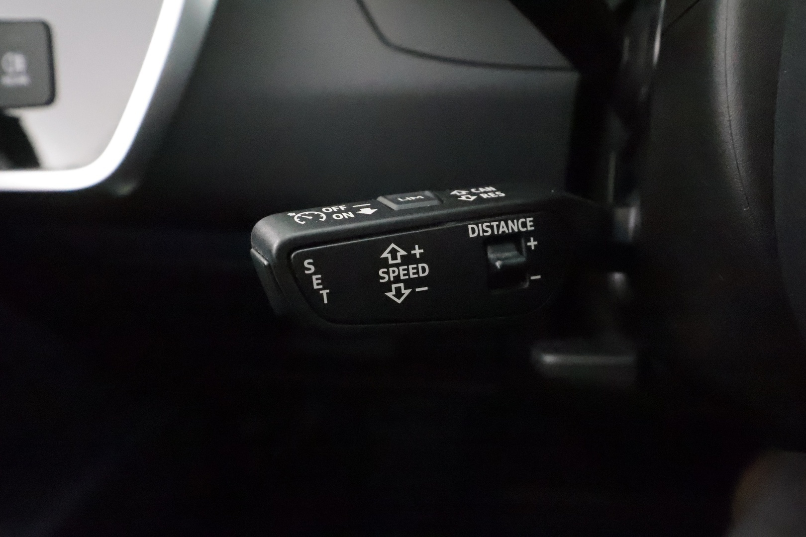 AUDI A6 2024