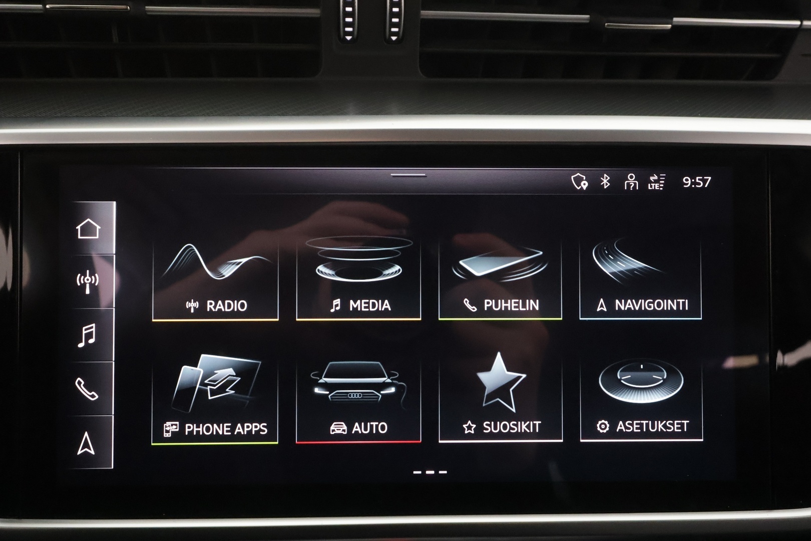 AUDI A6 2024