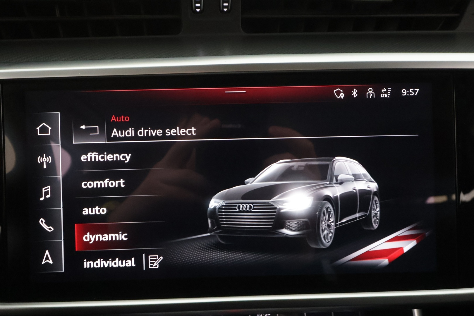 AUDI A6 2024