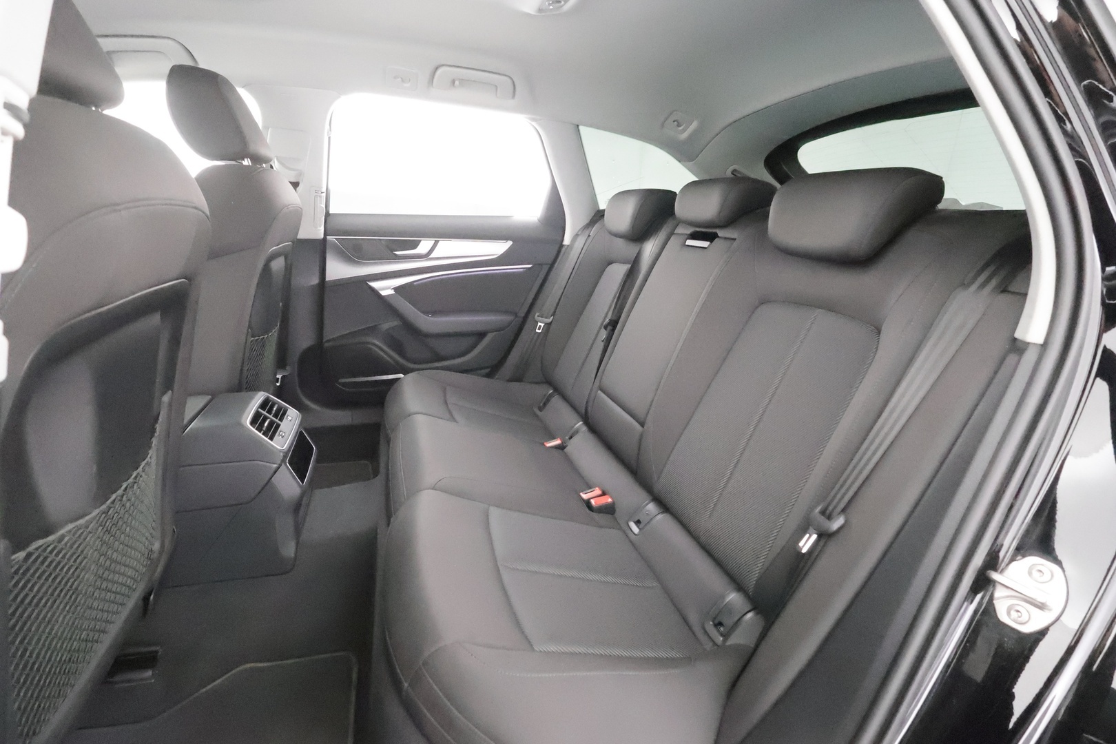AUDI A6 2024