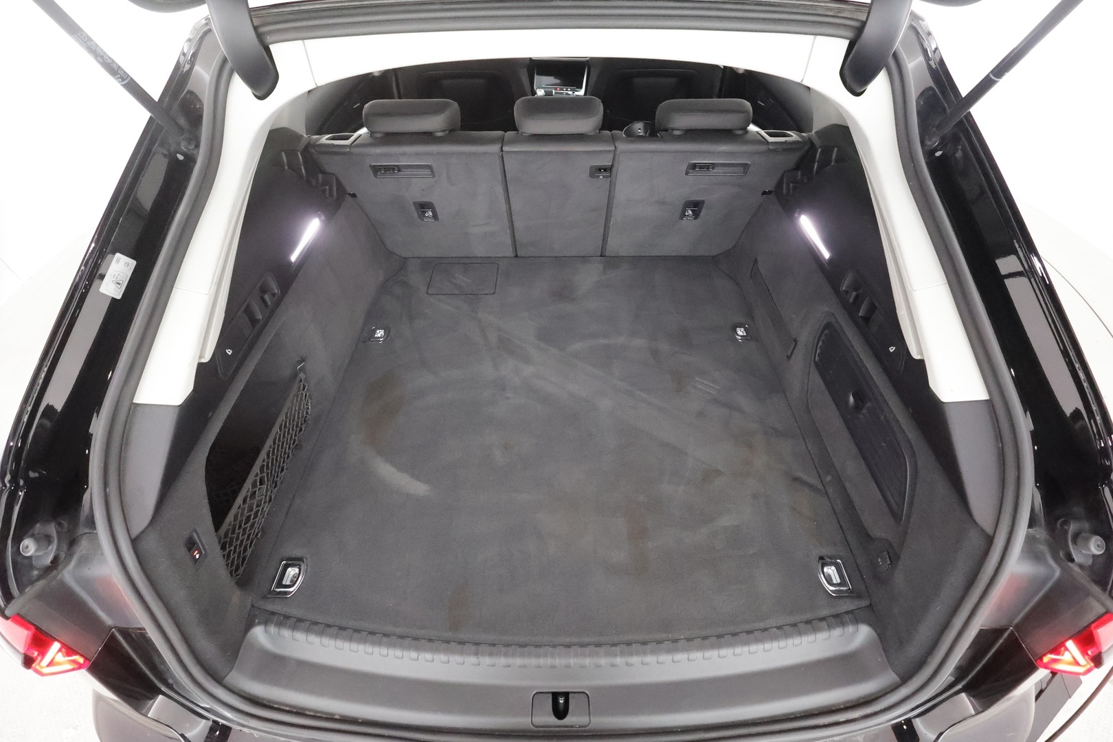AUDI A6 2024