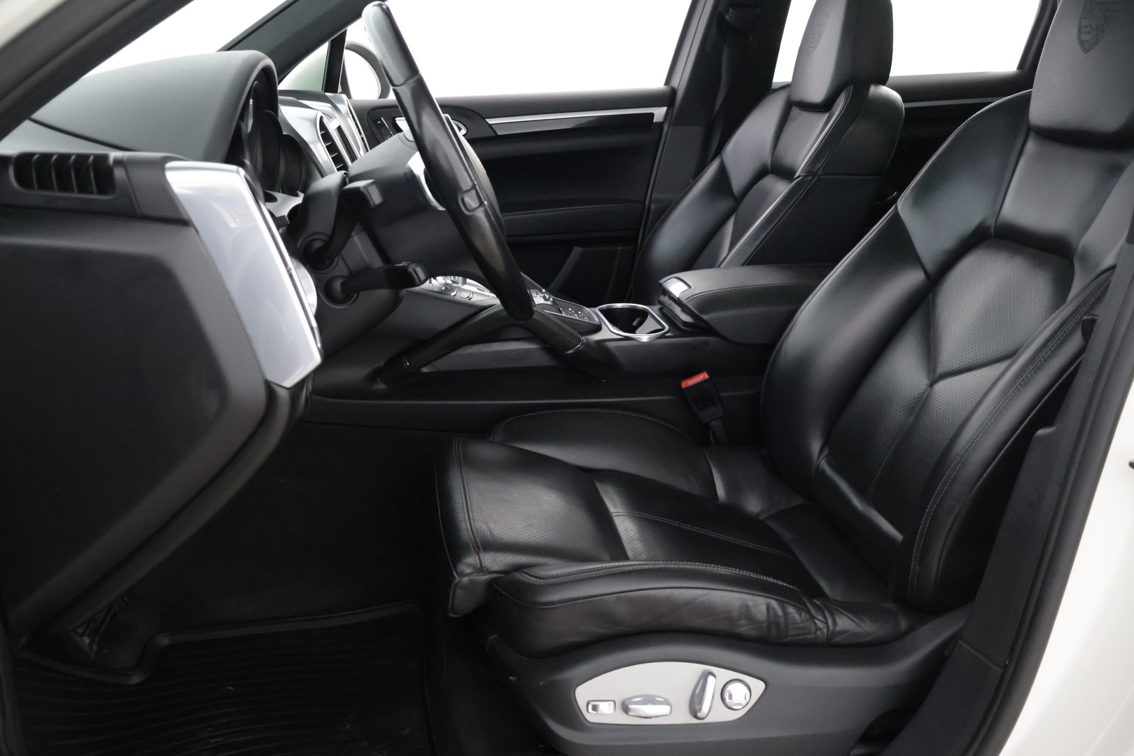 PORSCHE Cayenne 2012