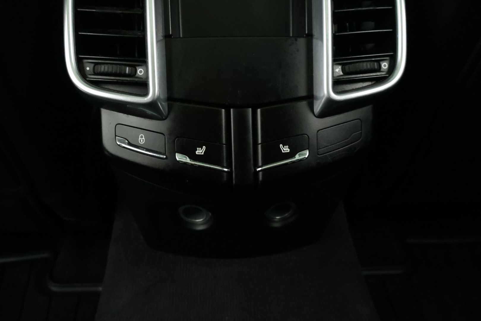 PORSCHE Cayenne 2012