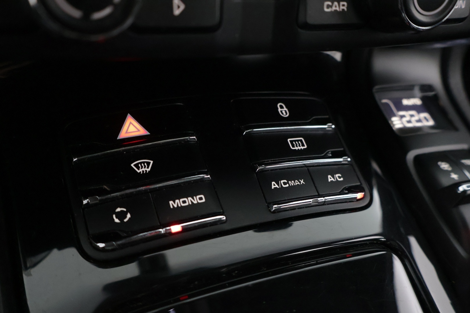 PORSCHE Cayenne 2012