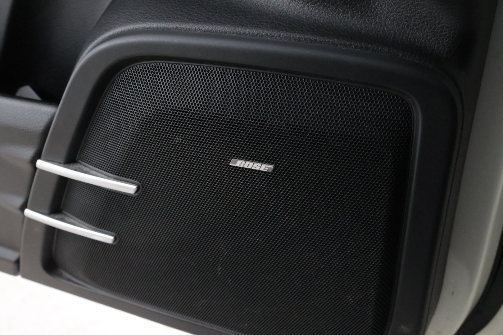 PORSCHE Cayenne 2012