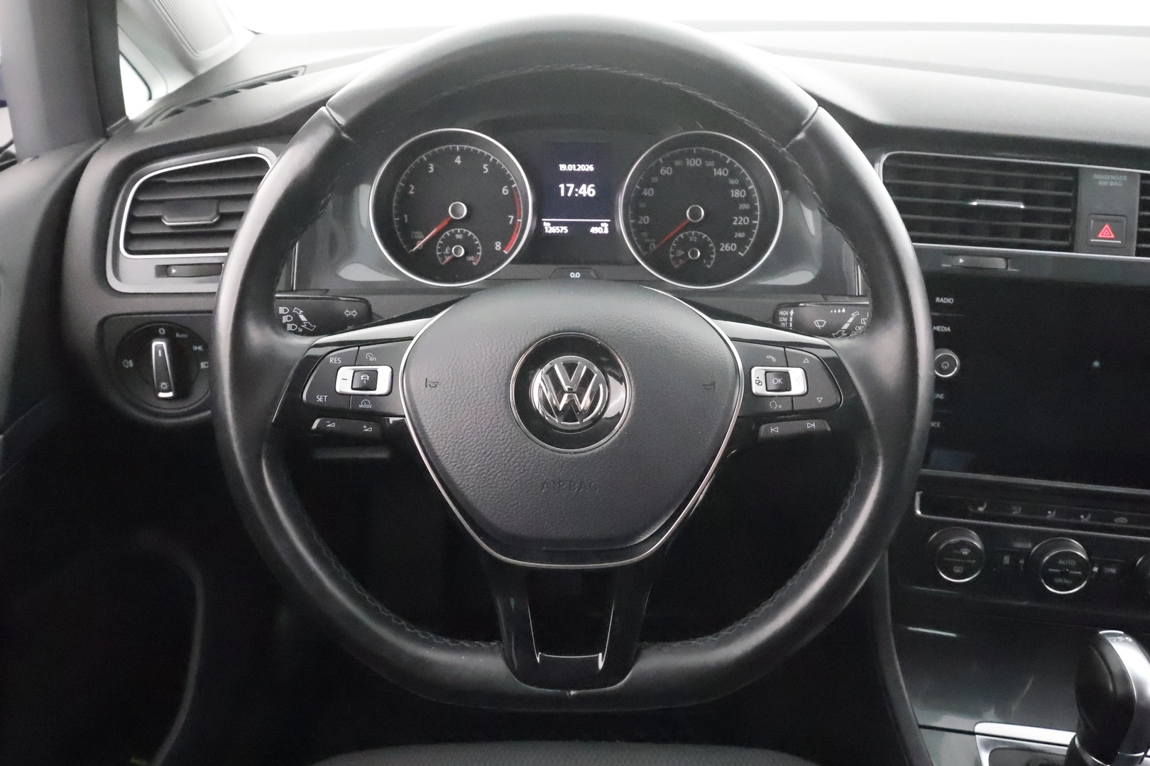 VOLKSWAGEN Golf 2018