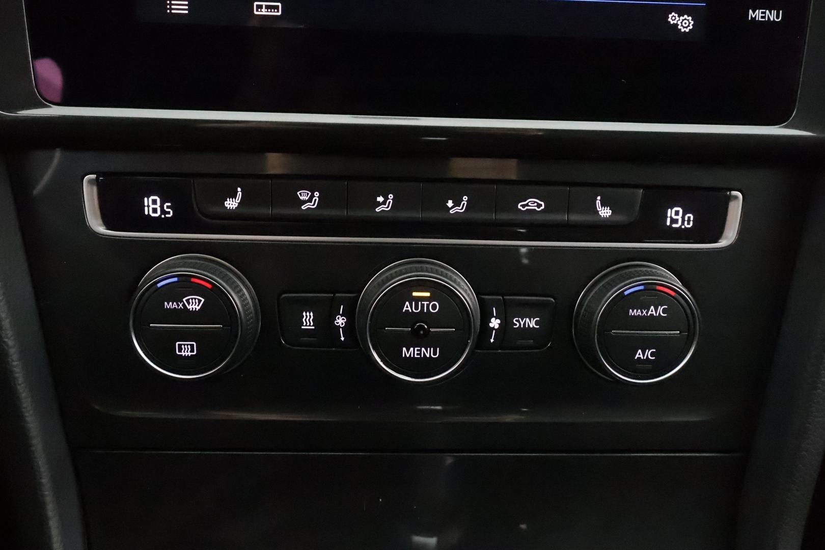 VOLKSWAGEN Golf 2018