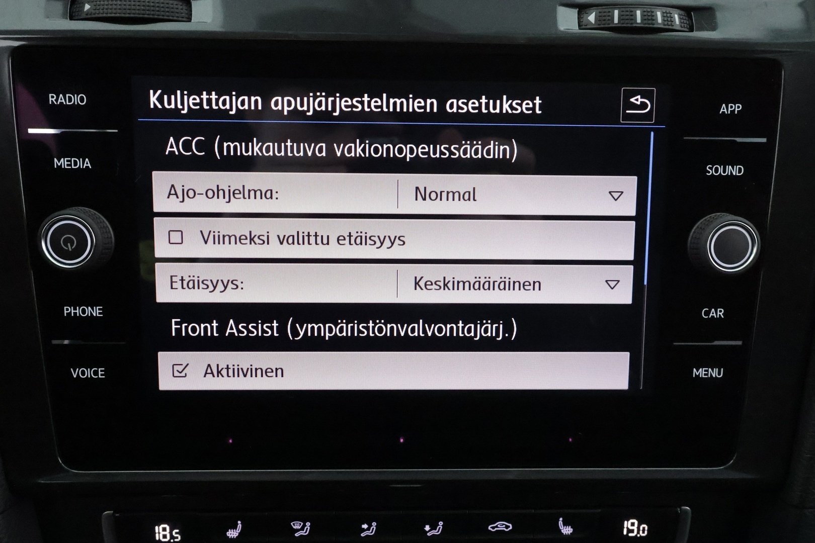 VOLKSWAGEN Golf 2018