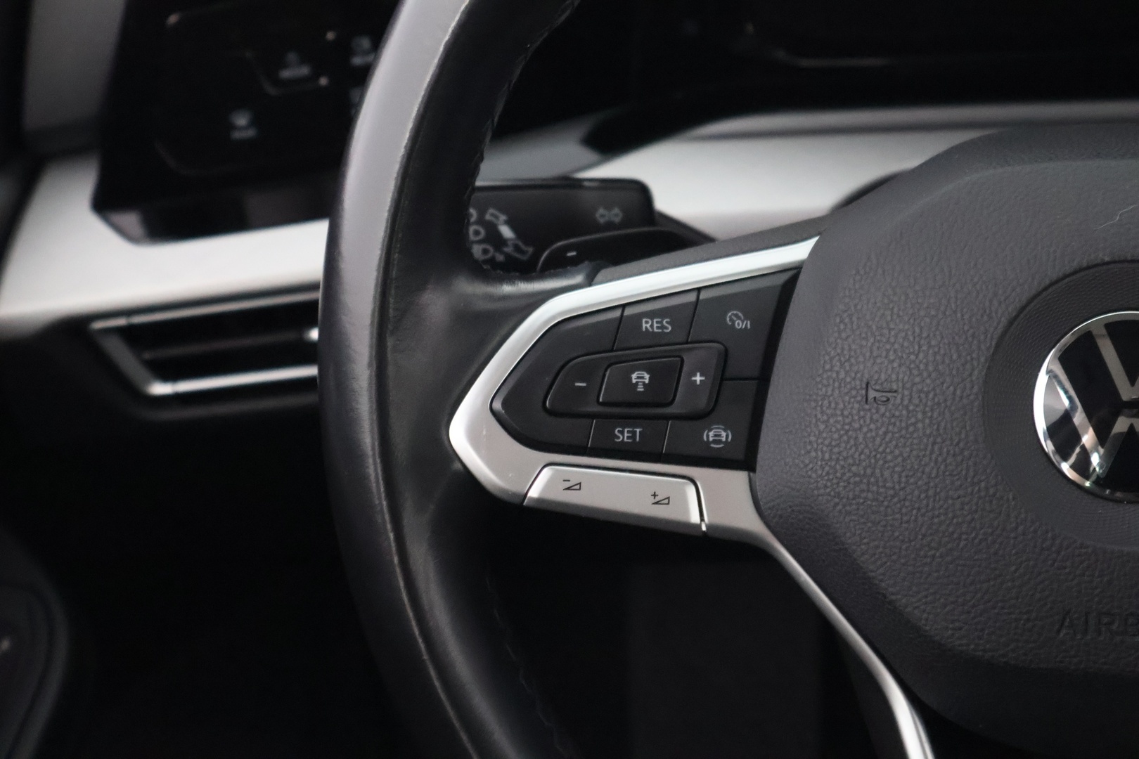 VOLKSWAGEN Golf 2020