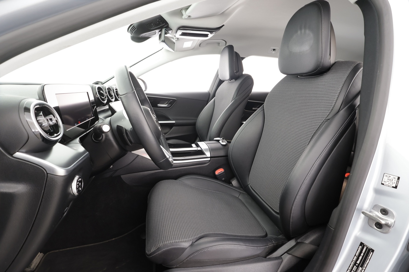 MERCEDES-BENZ C 2023