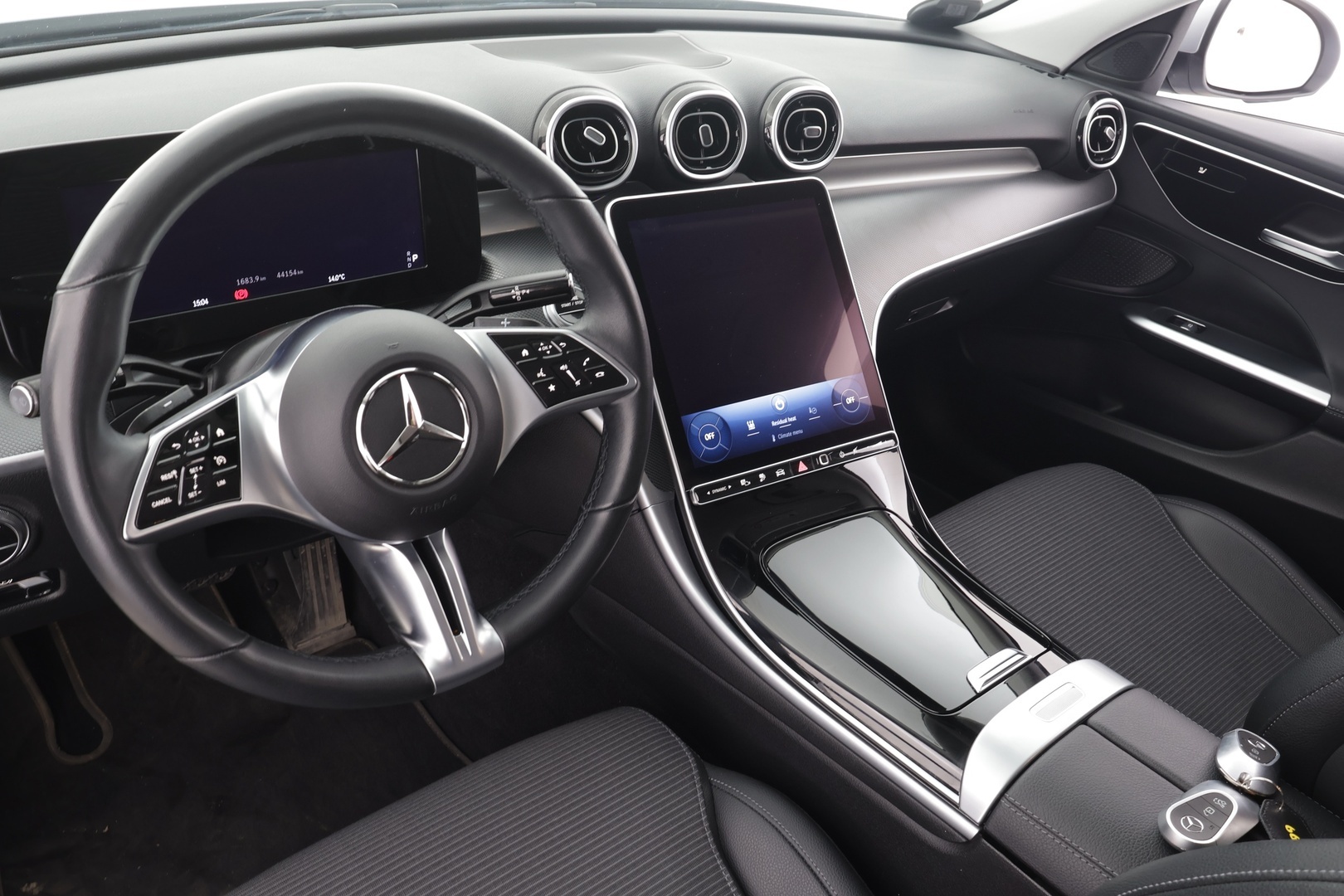 MERCEDES-BENZ C 2023