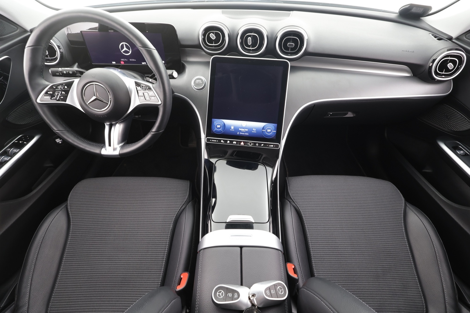 MERCEDES-BENZ C 2023