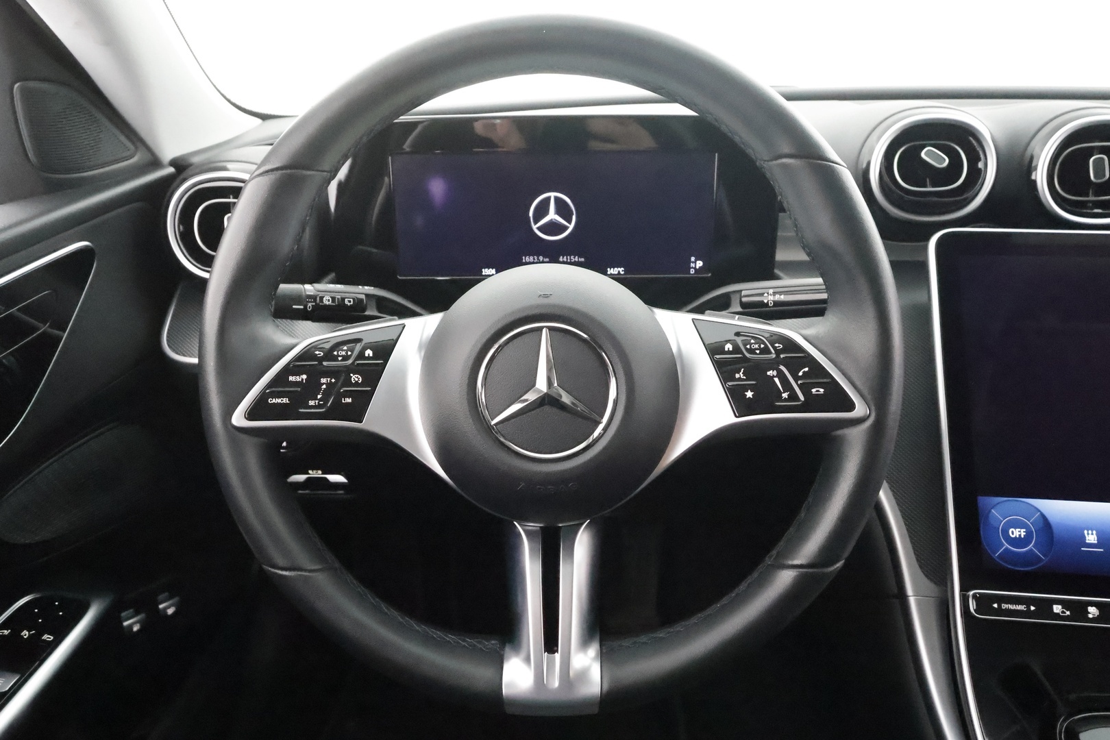 MERCEDES-BENZ C 2023