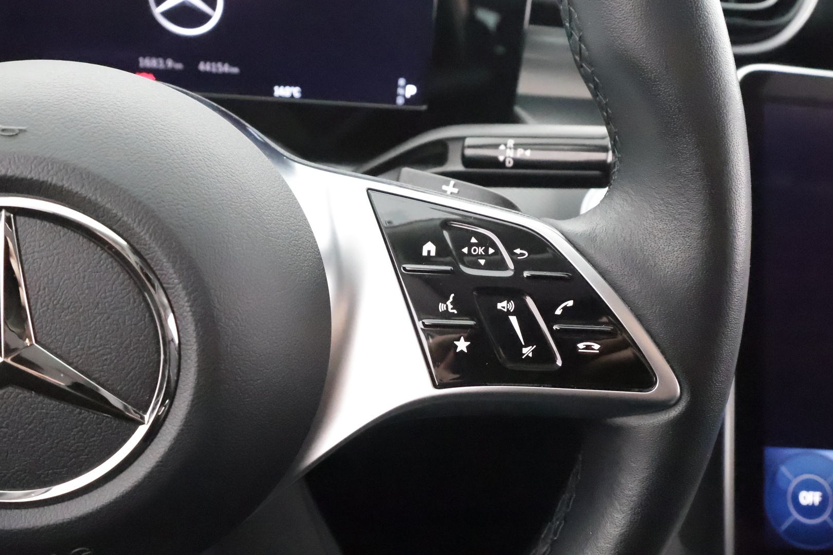 MERCEDES-BENZ C 2023