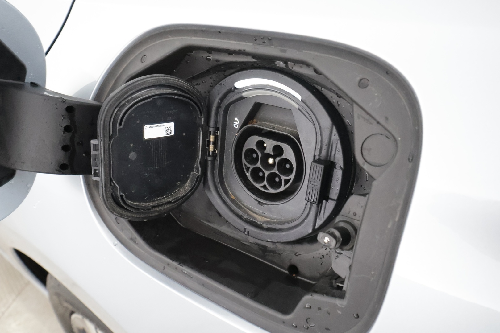 MERCEDES-BENZ C 2023