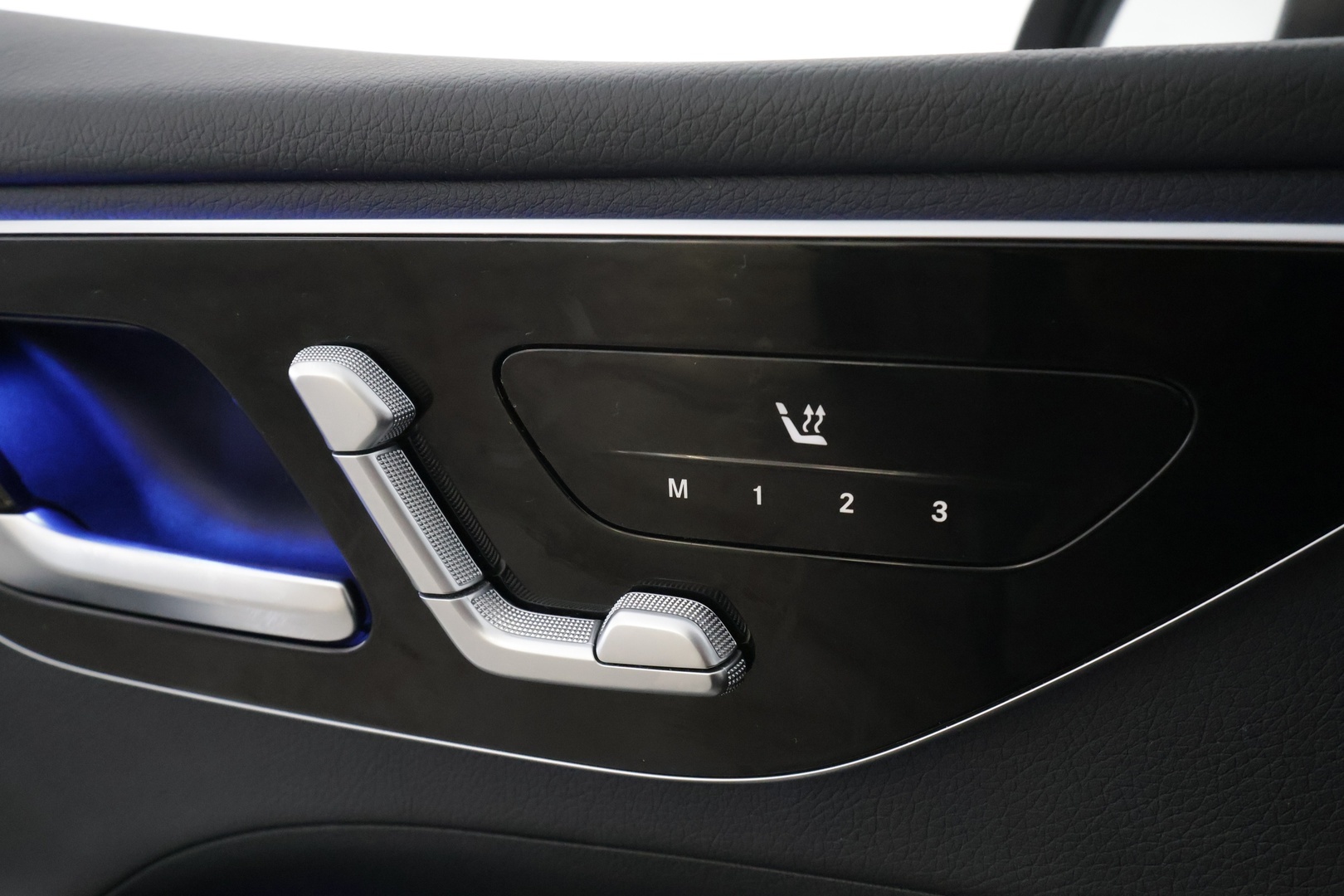 MERCEDES-BENZ C 2023