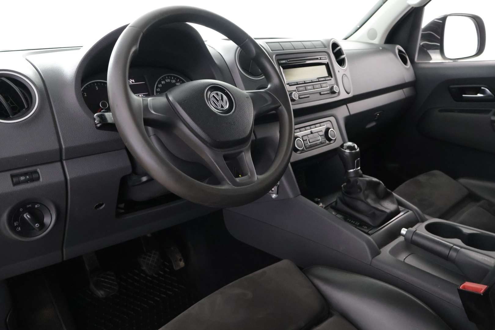 VOLKSWAGEN Amarok 2016