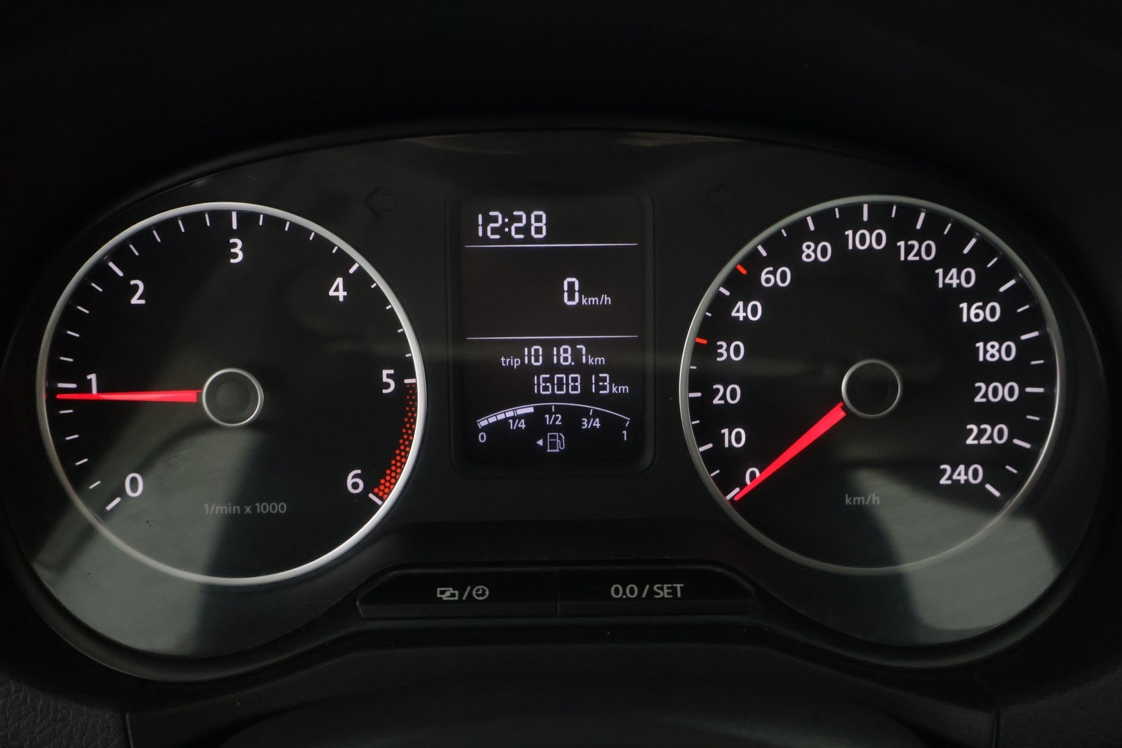 VOLKSWAGEN Amarok 2016