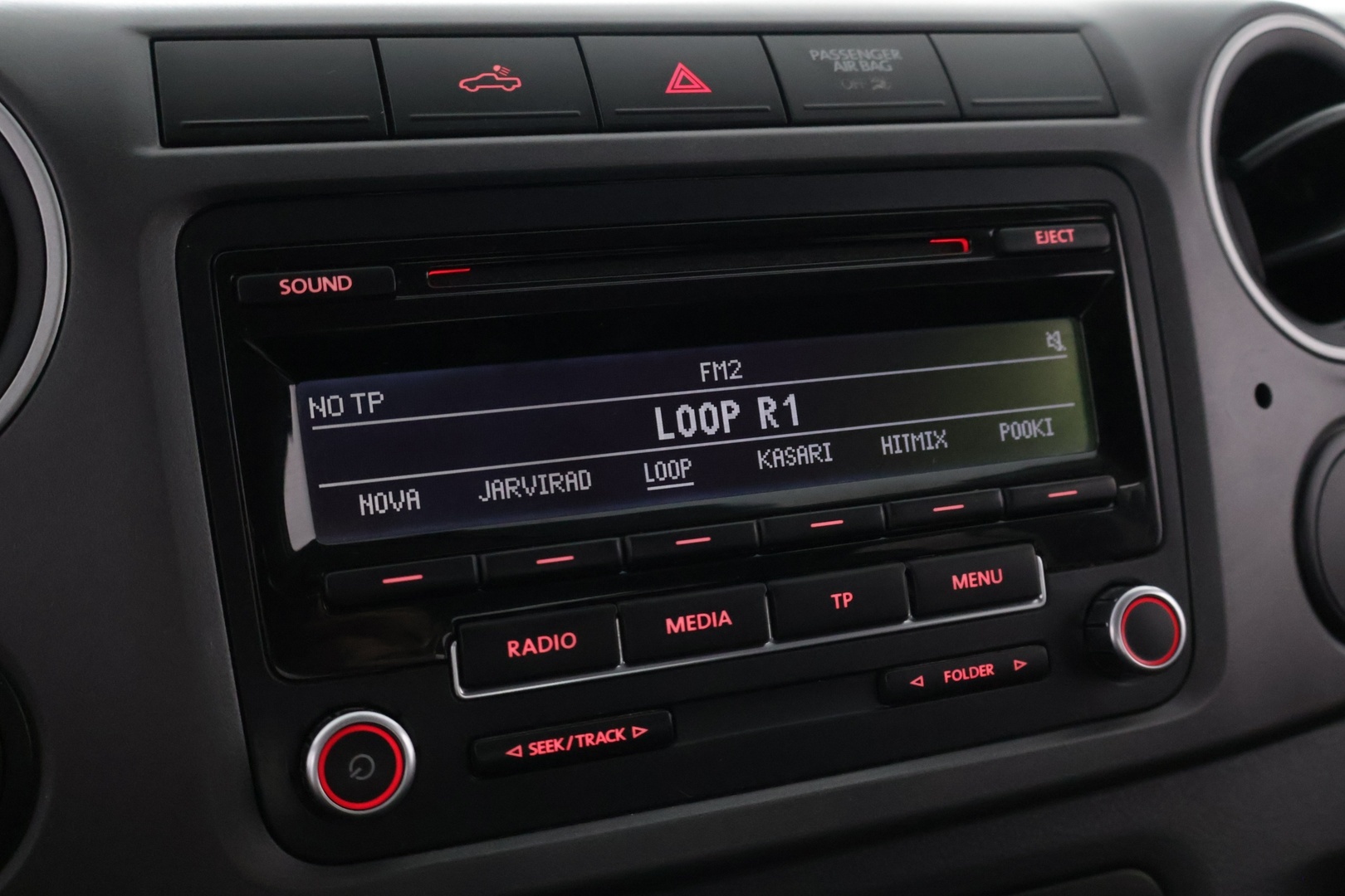 VOLKSWAGEN Amarok 2016