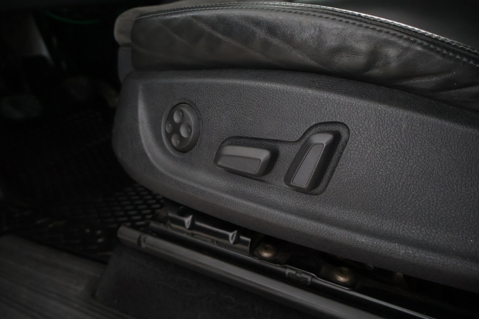 VOLKSWAGEN Amarok 2016