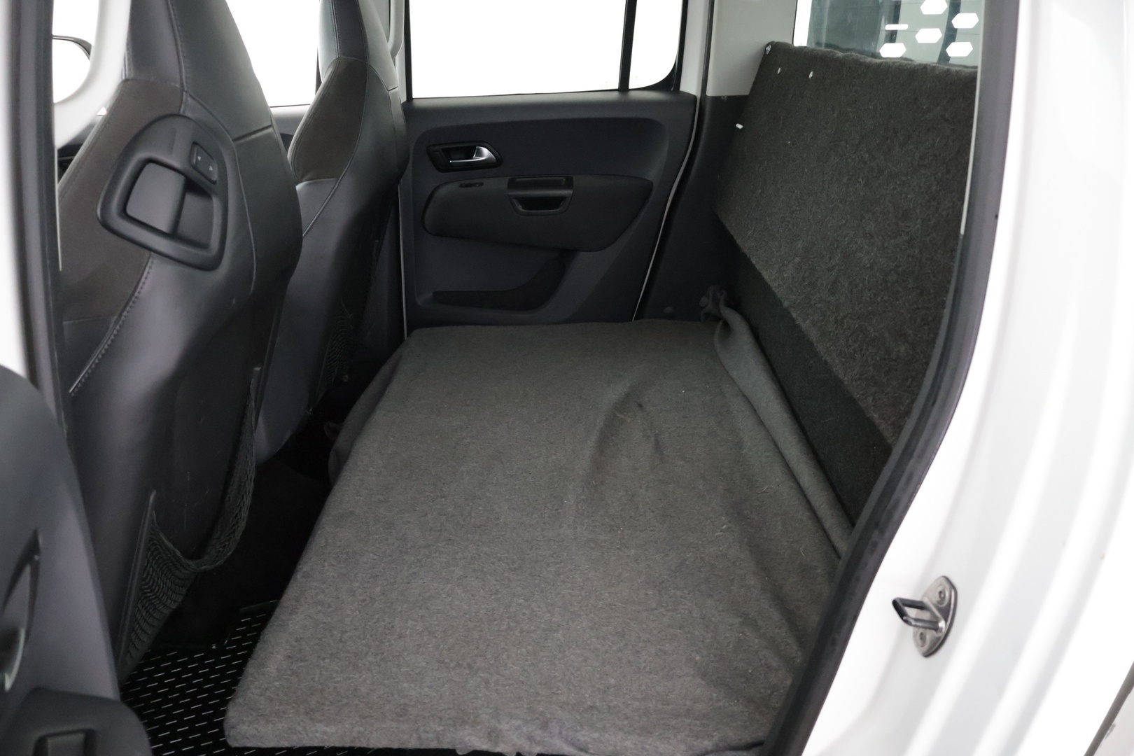 VOLKSWAGEN Amarok 2016