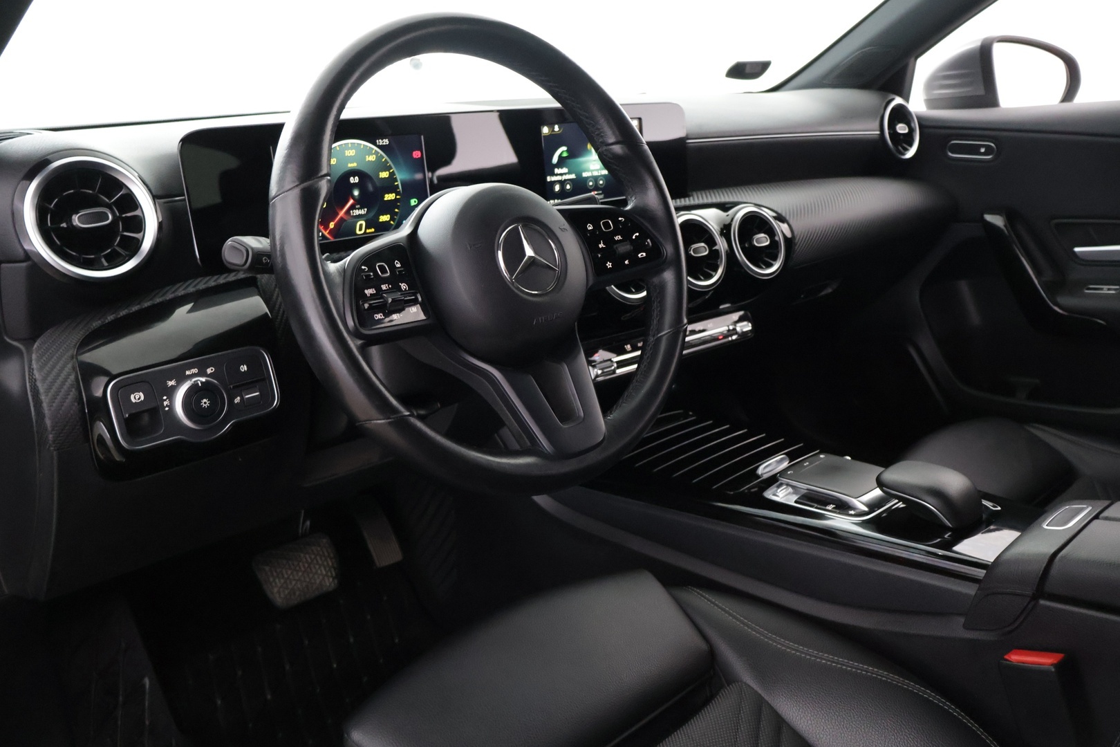 MERCEDES-BENZ A 2019