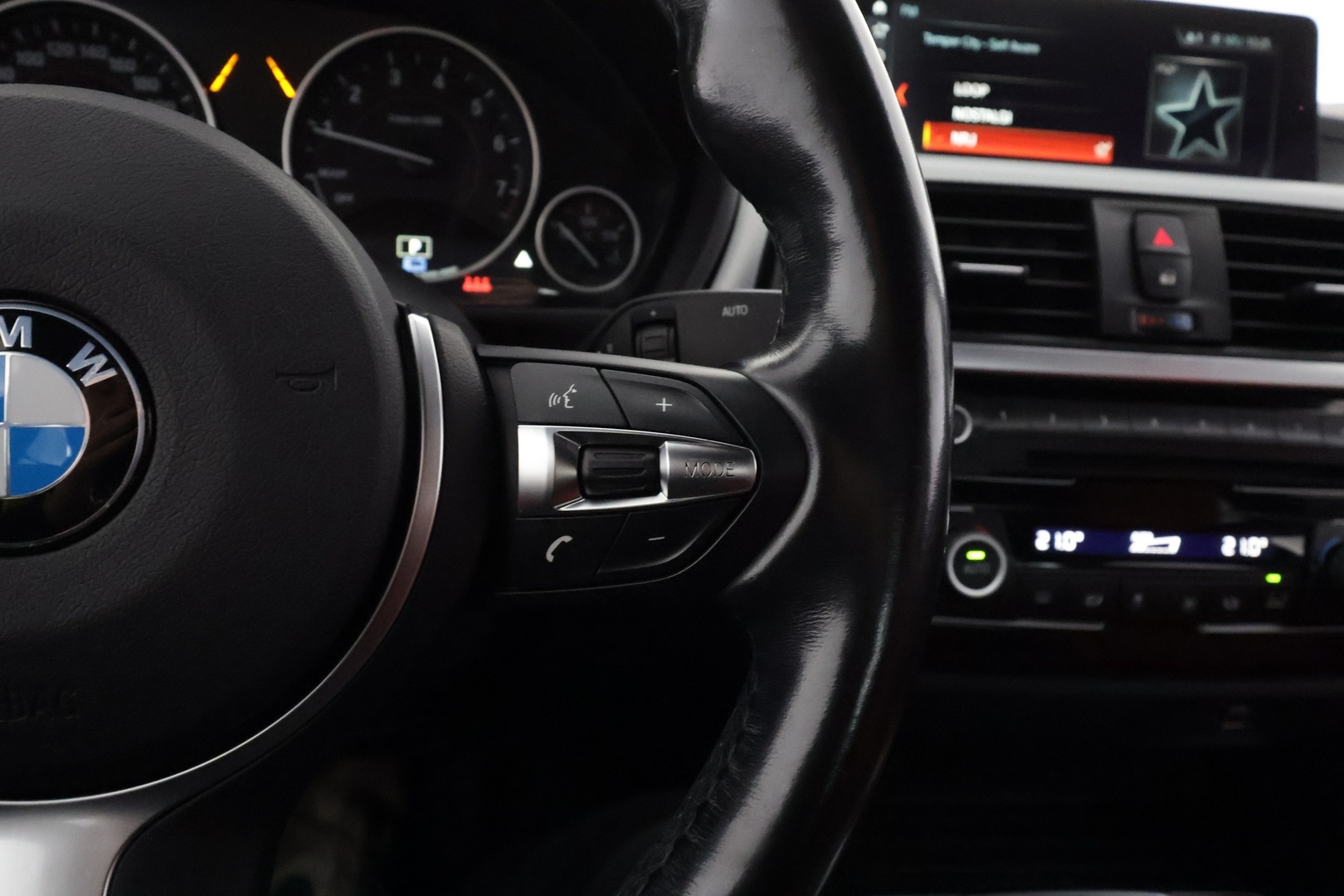 BMW 330 2018