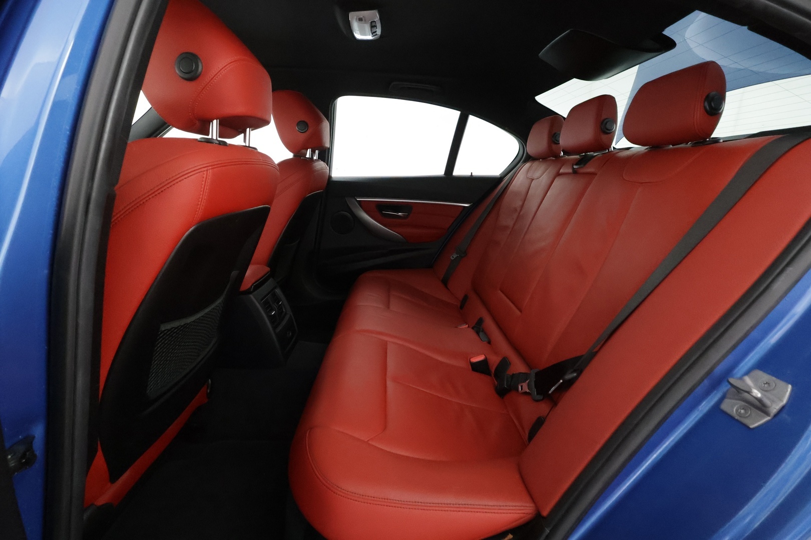 BMW 330 2018