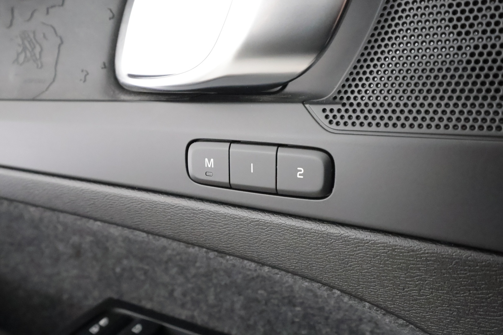 VOLVO XC40 2024