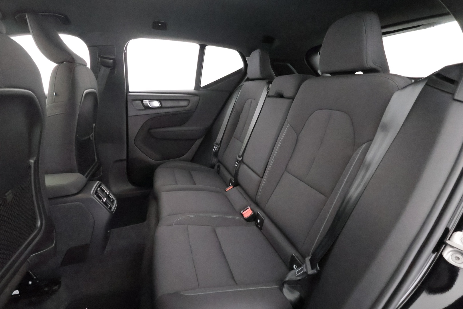 VOLVO XC40 2024
