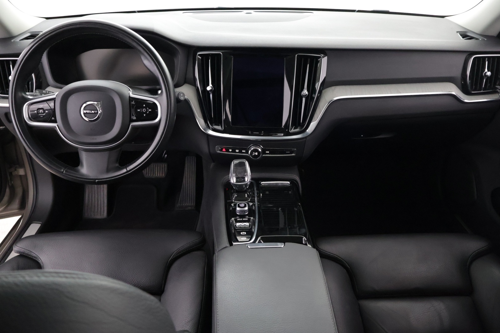 VOLVO V60 2021