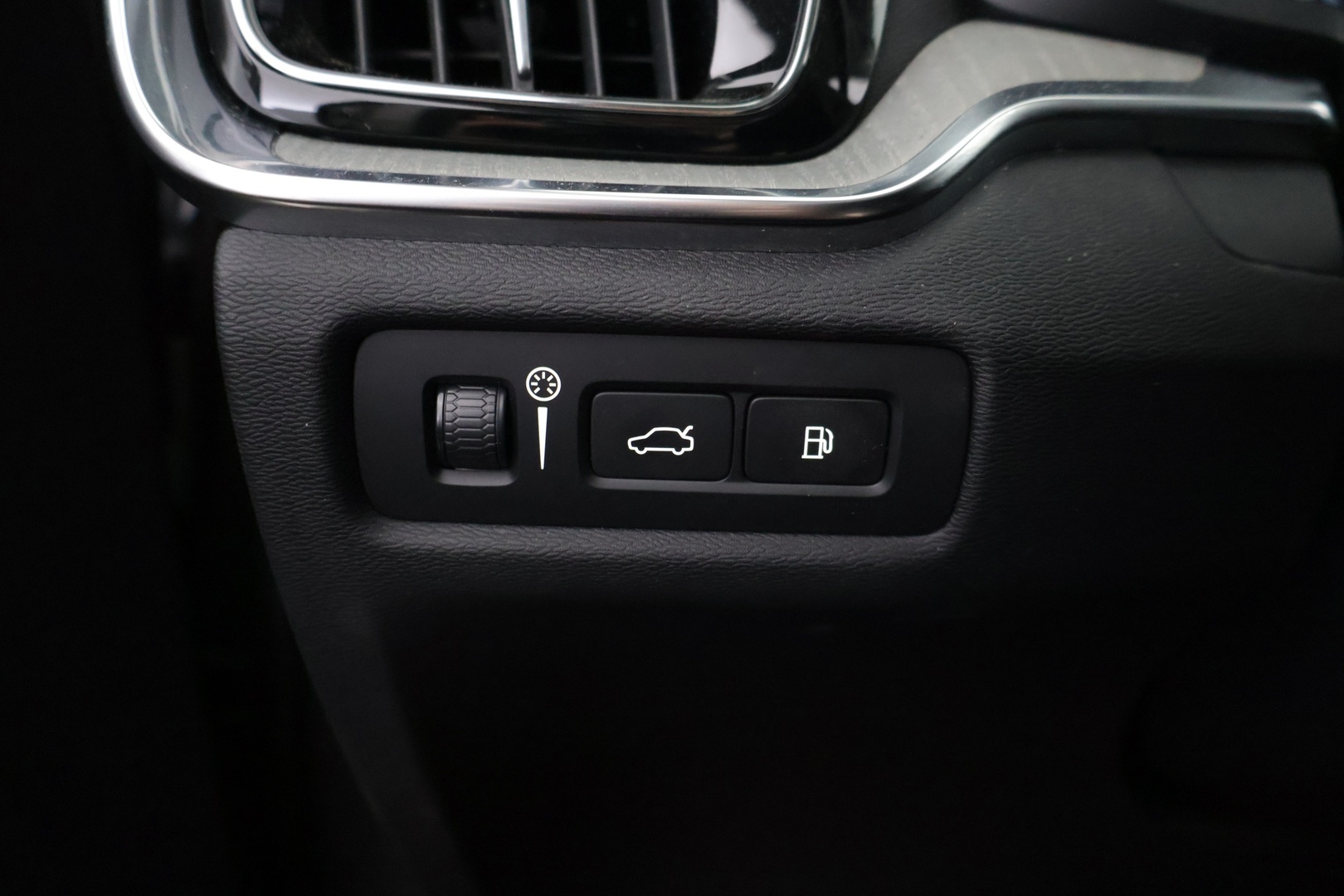 VOLVO V60 2021