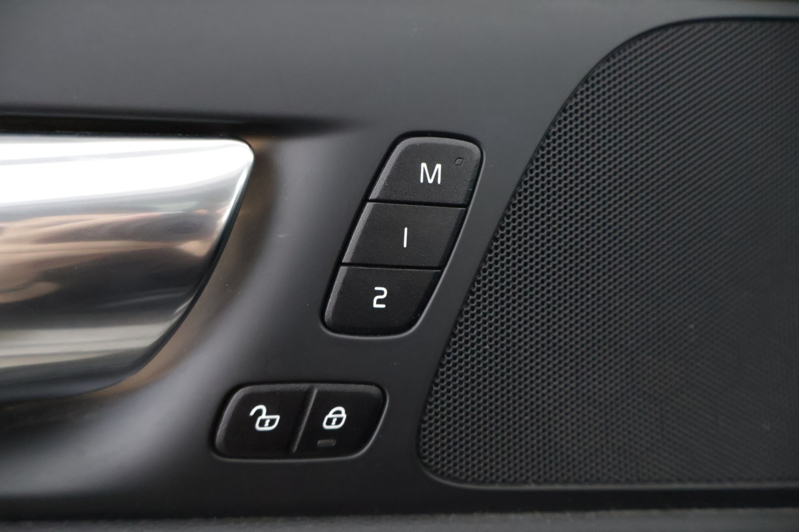 VOLVO V60 2021