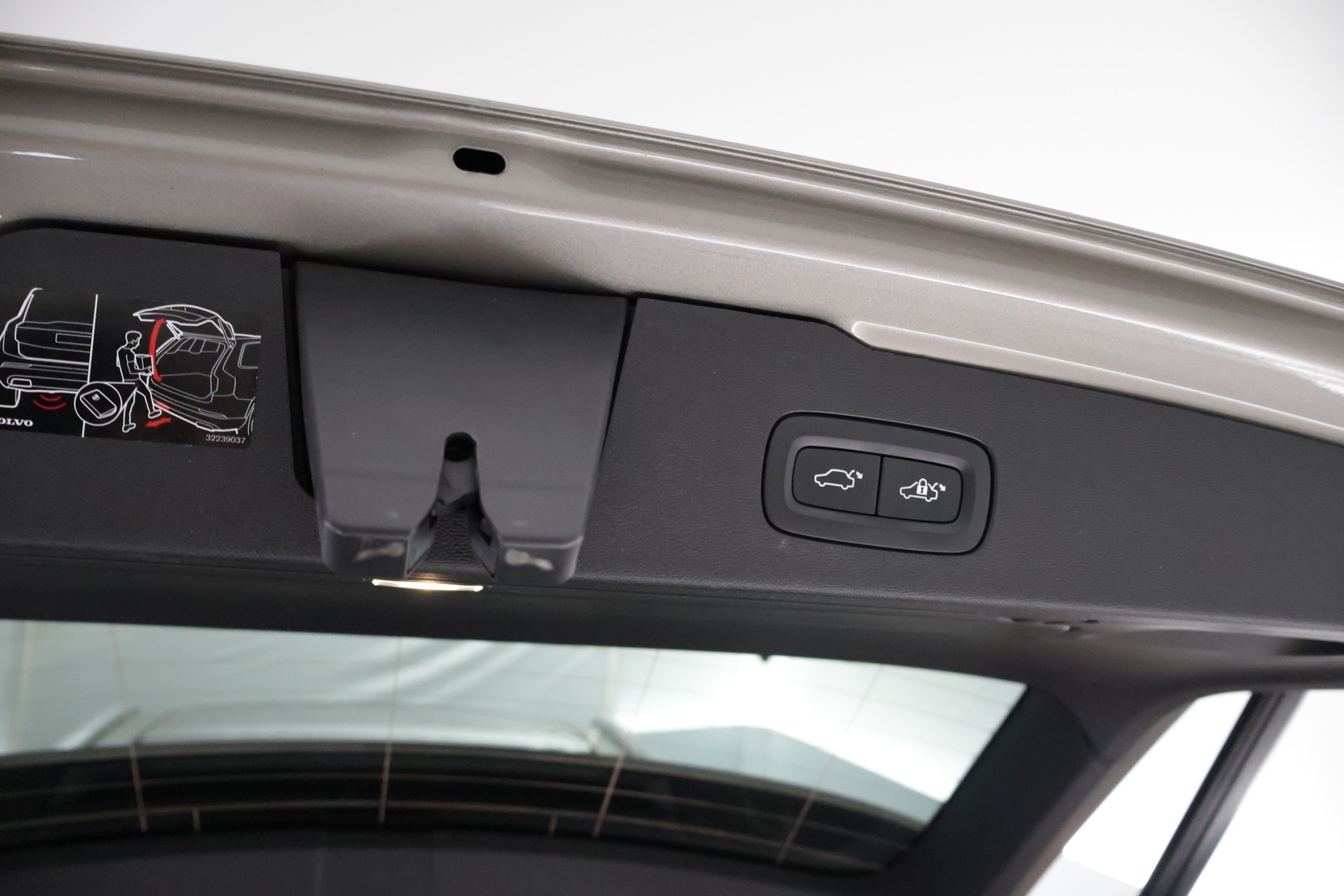 VOLVO V60 2021