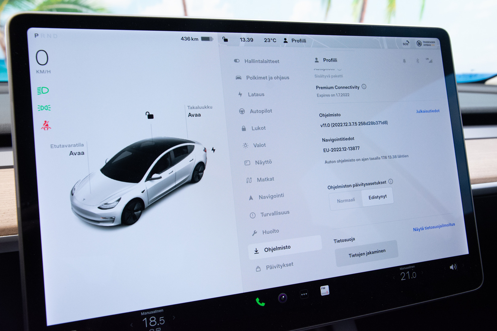 TESLA Model 3 2021