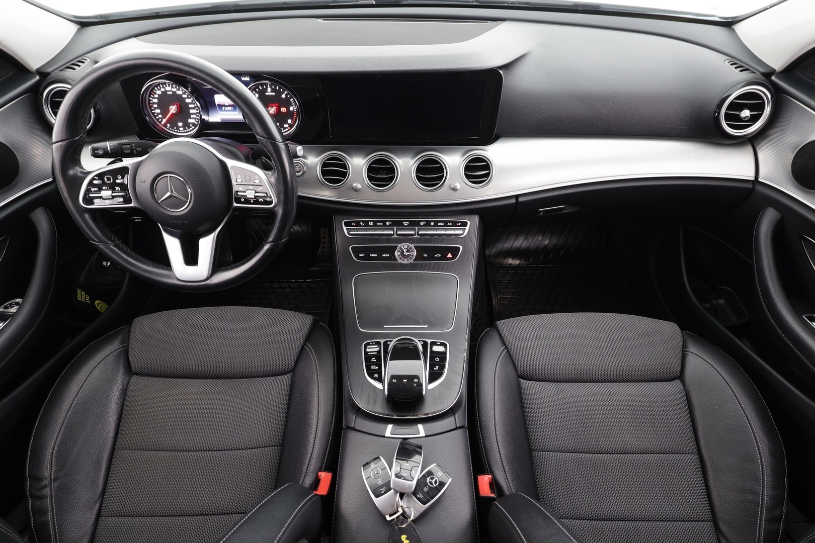 MERCEDES-BENZ E 2019