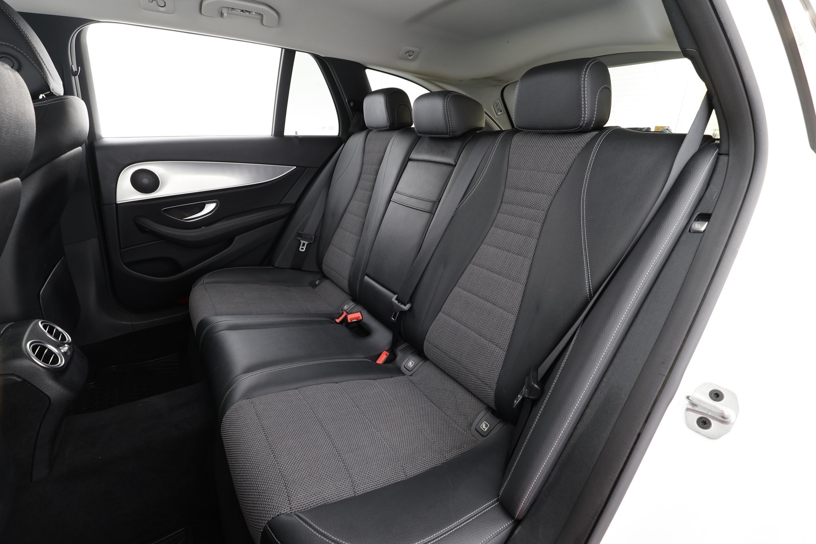 MERCEDES-BENZ E 2019