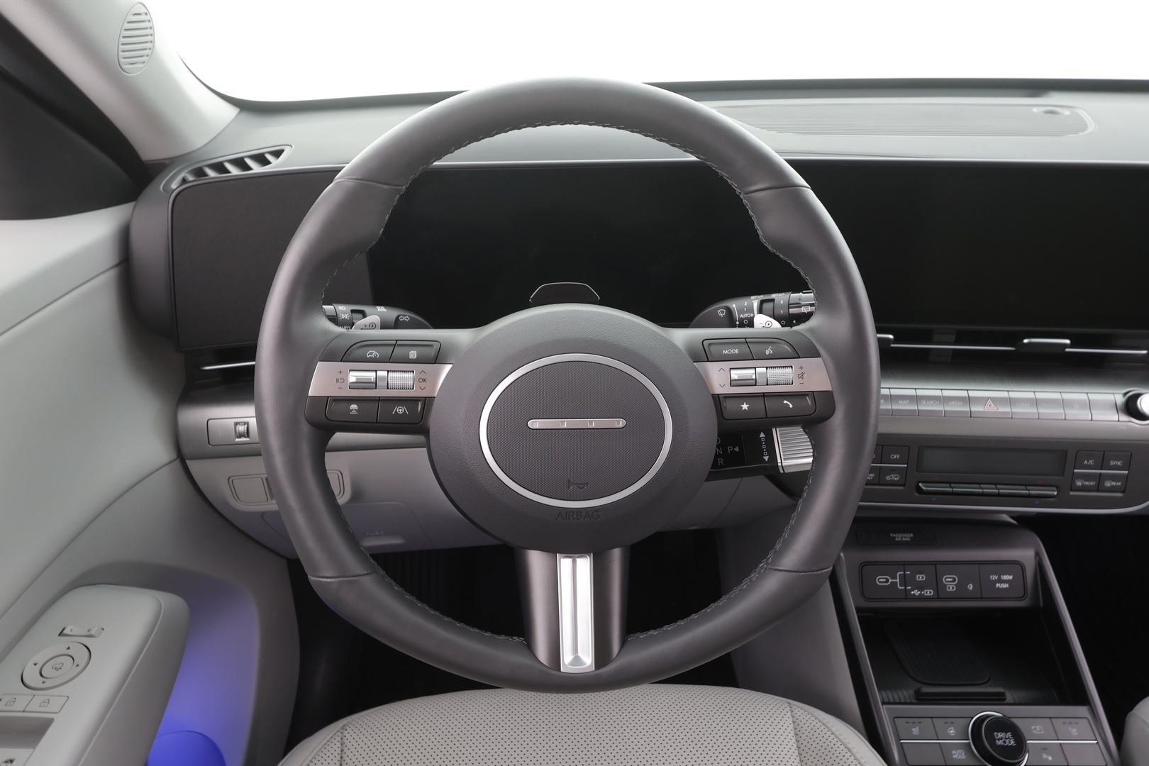HYUNDAI KONA ELECTRIC 2025
