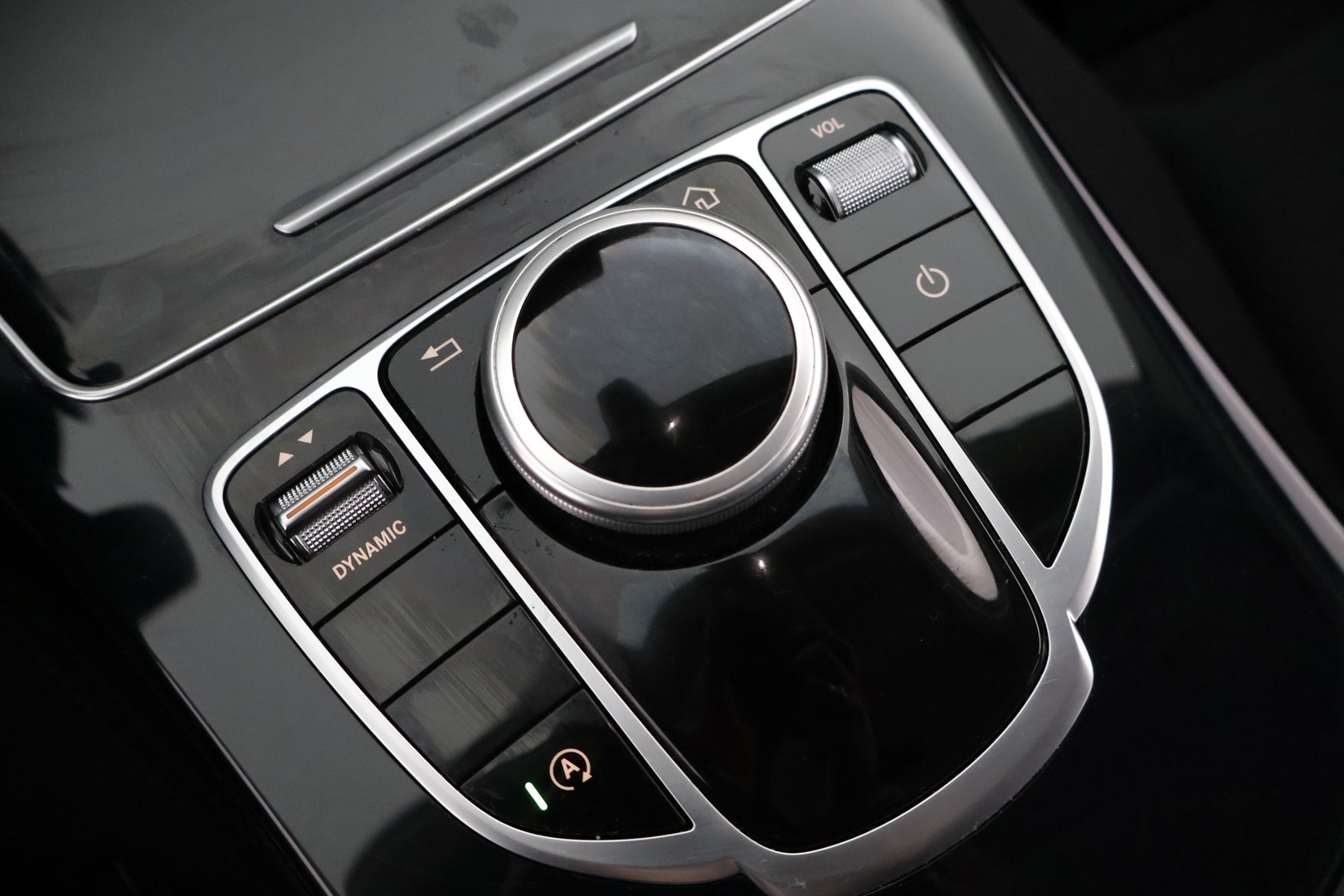 MERCEDES-BENZ C 2019