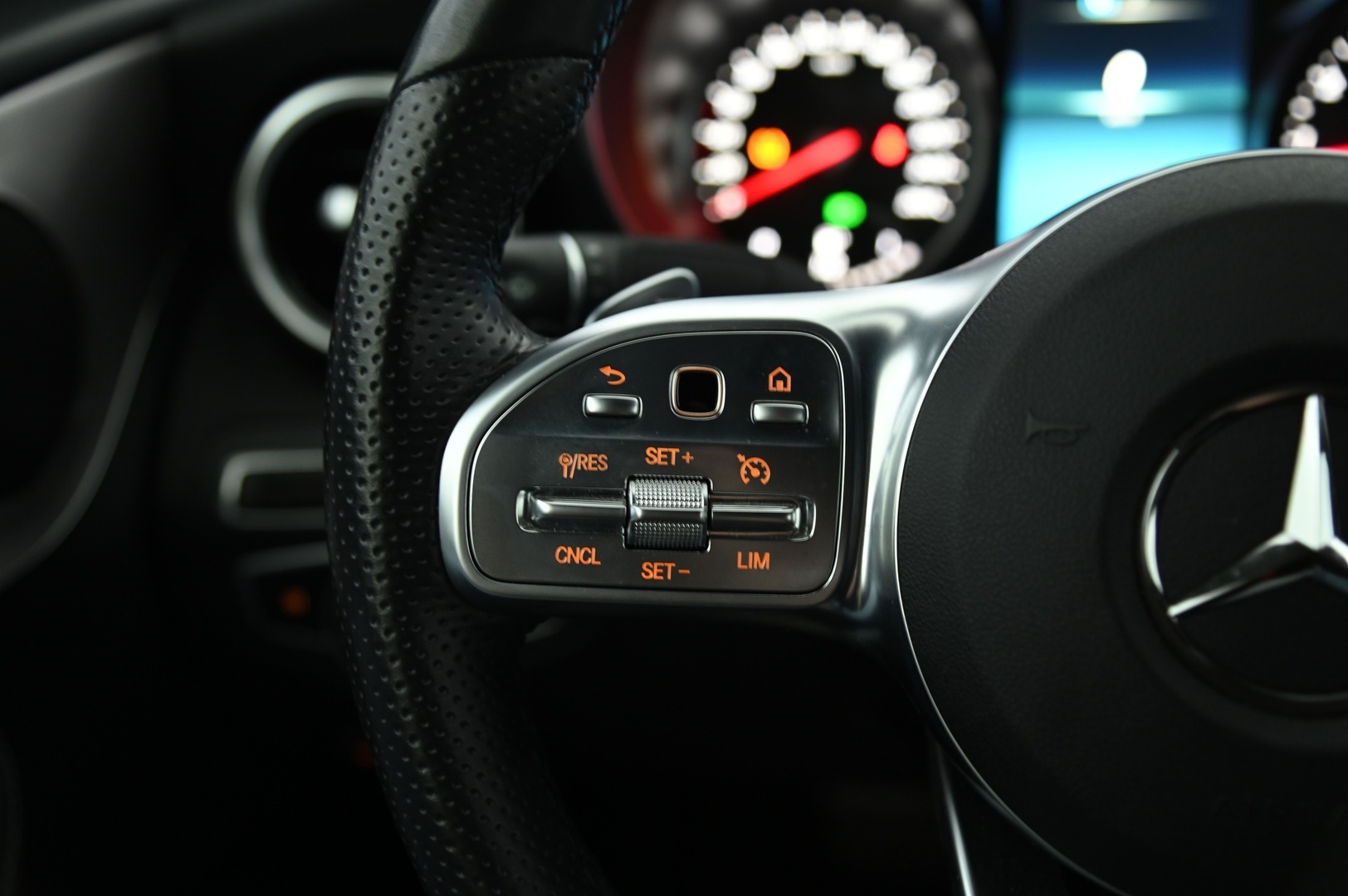 MERCEDES-BENZ C 2021