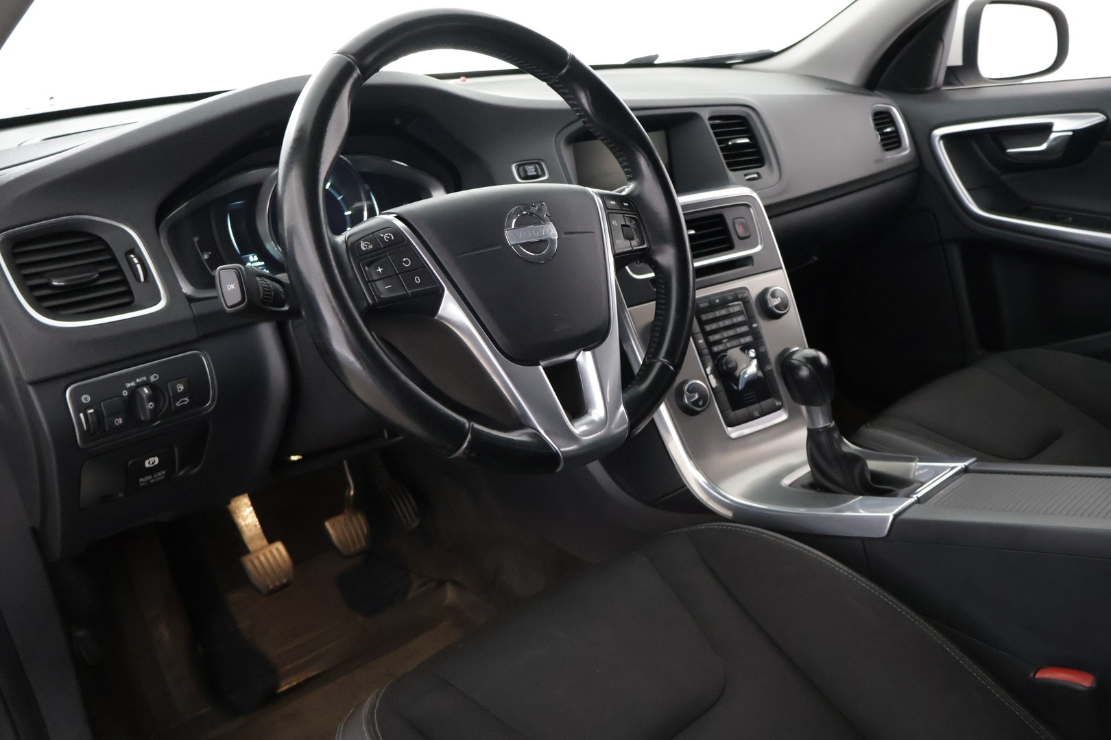 VOLVO V60 2014