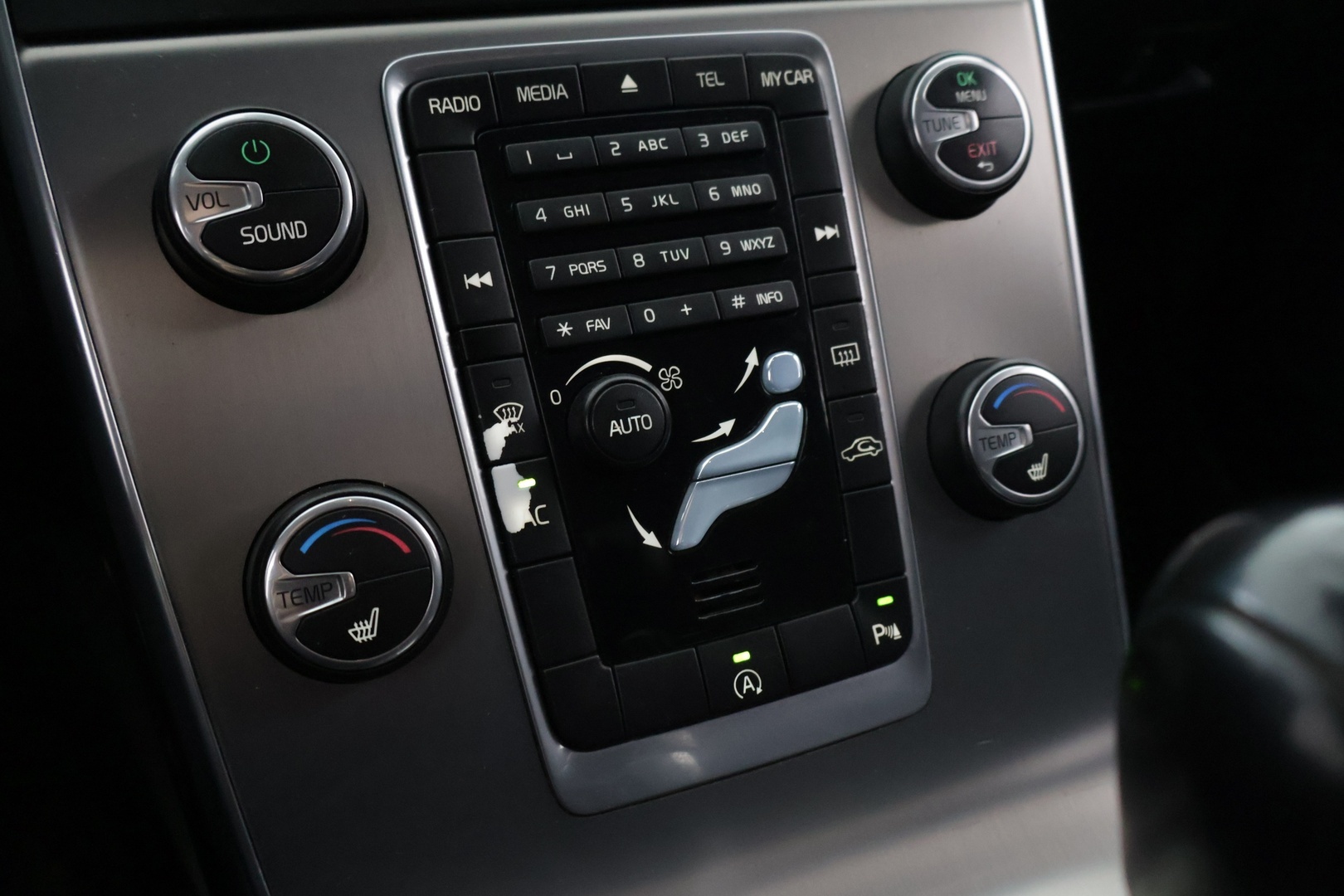 VOLVO V60 2014