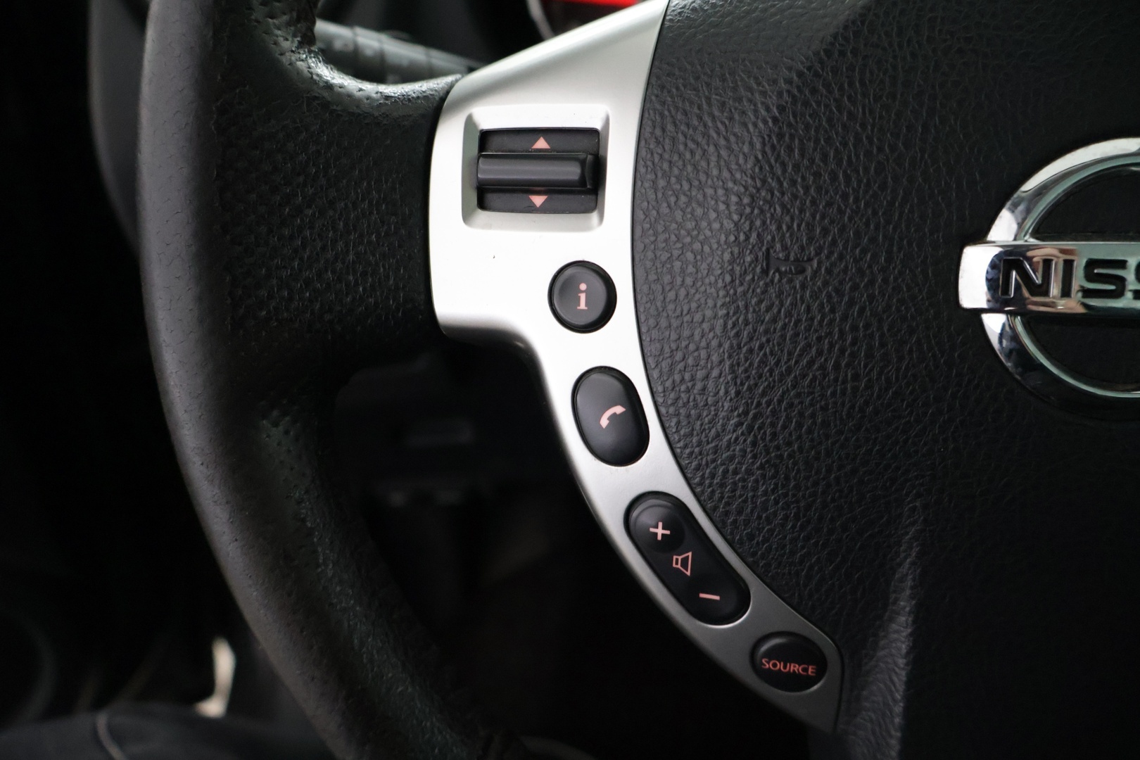 NISSAN Qashqai+2 2008