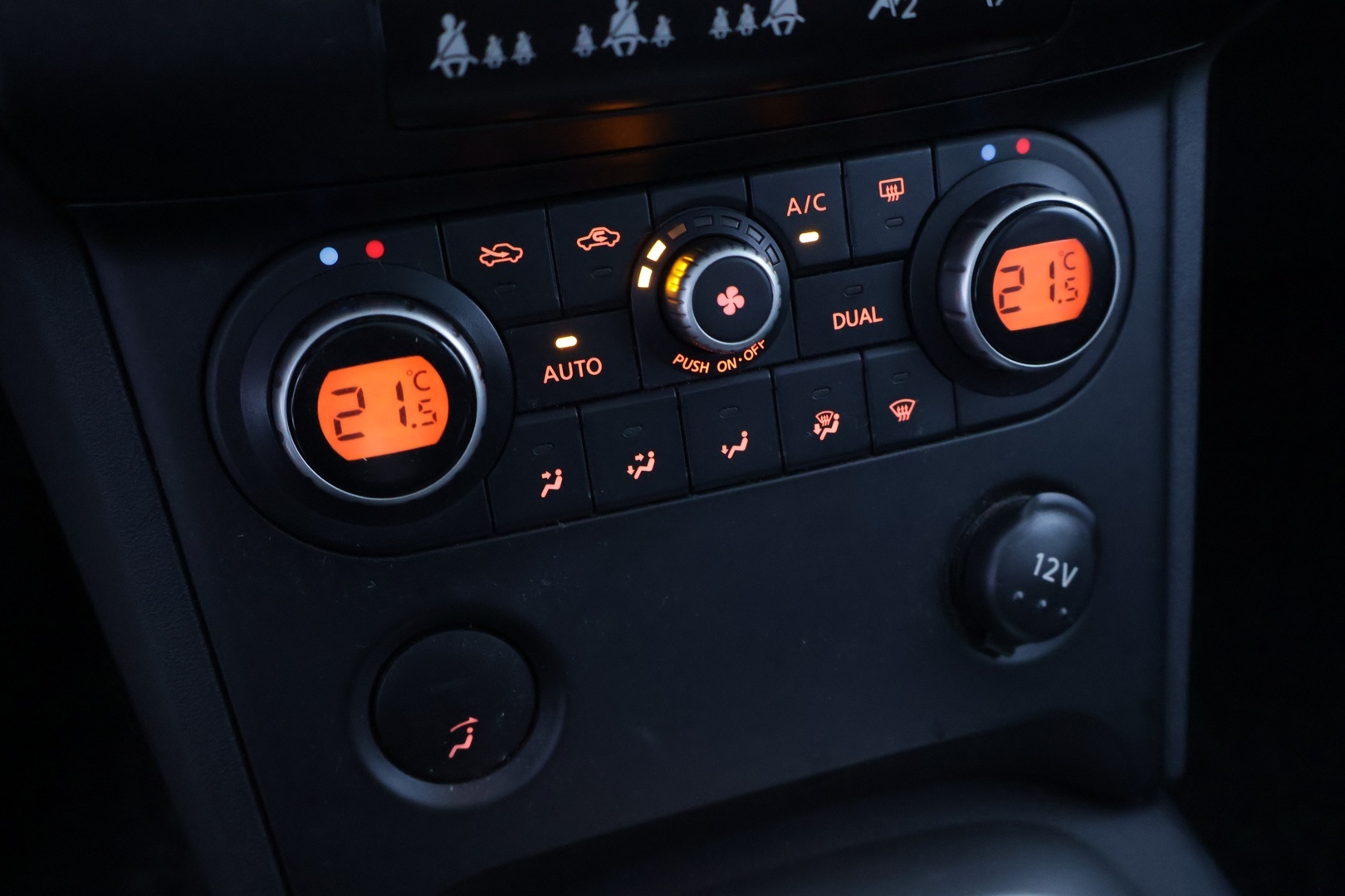NISSAN Qashqai+2 2008