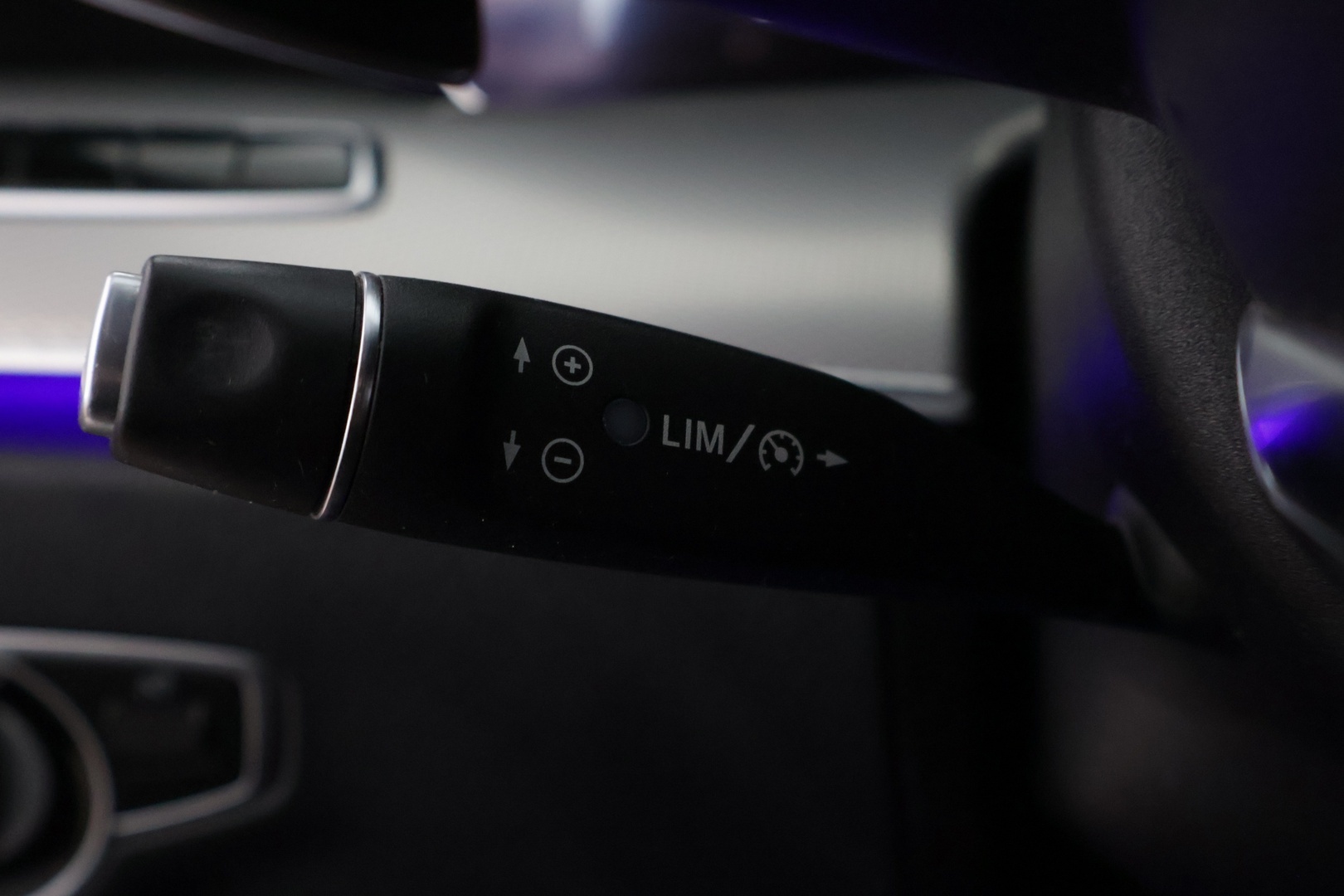 MERCEDES-BENZ E 2018