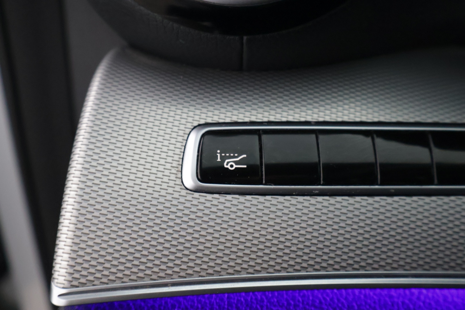 MERCEDES-BENZ E 2018