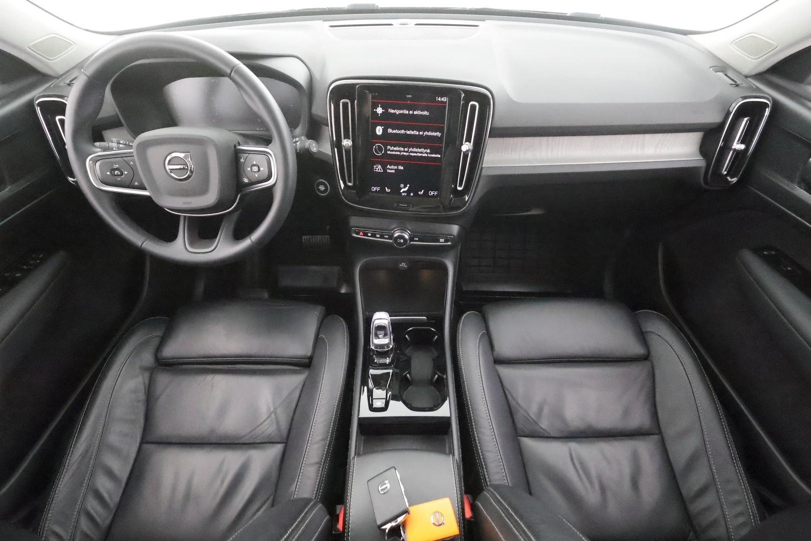 VOLVO XC40 2022