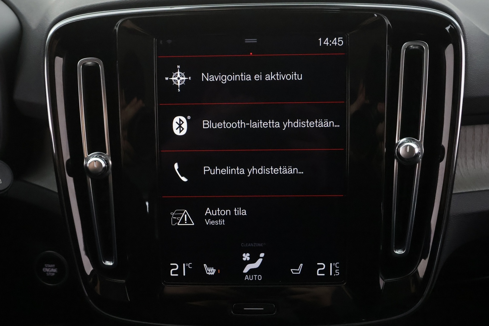 VOLVO XC40 2022