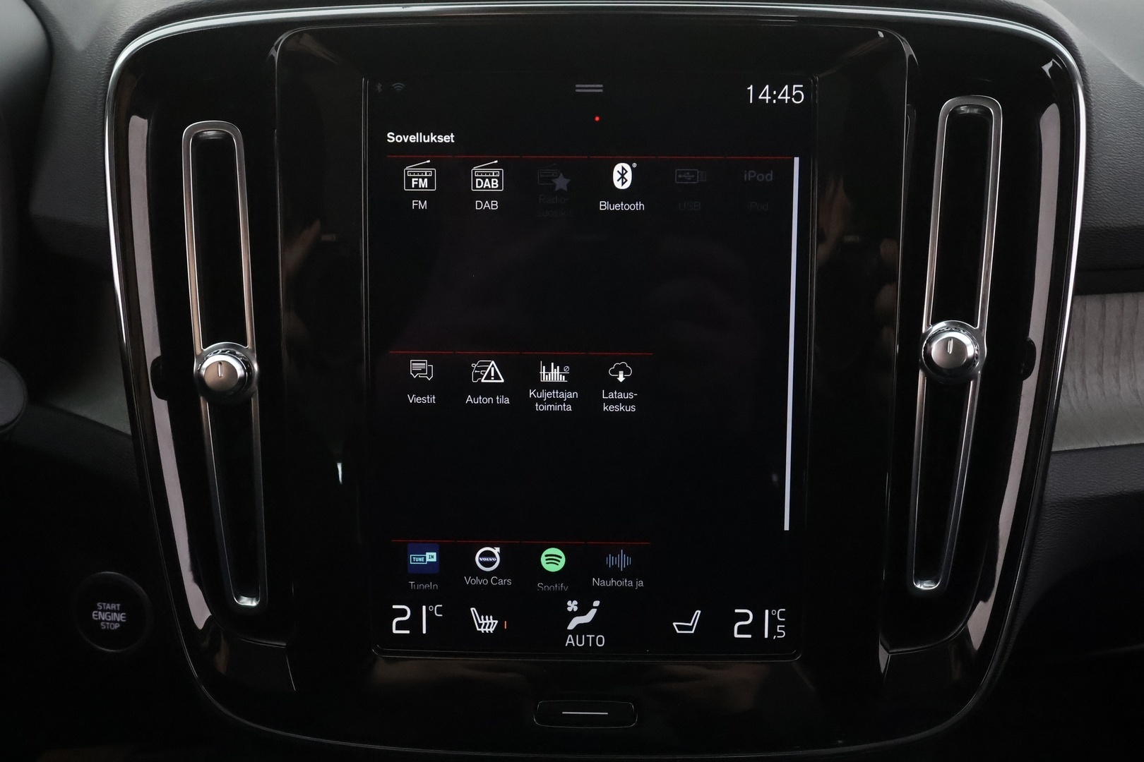 VOLVO XC40 2022