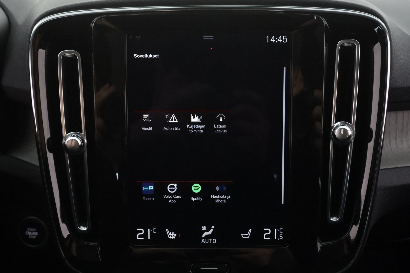 VOLVO XC40 2022
